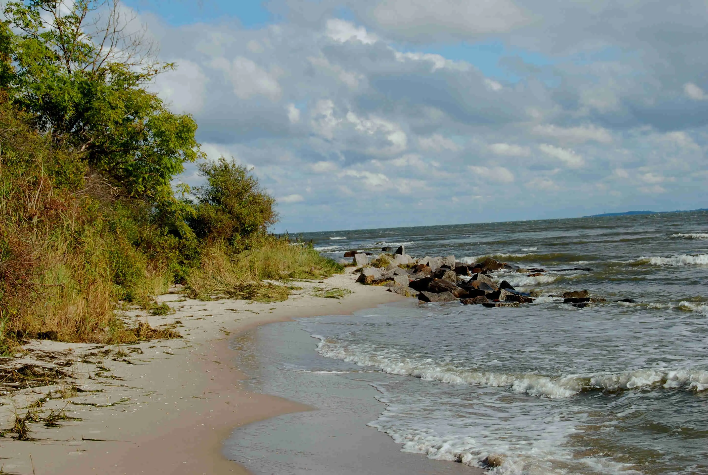 Auch der einsame Naturstrand ist von unserer Ferienwohnung aus fußläufig gut zu erreichen.